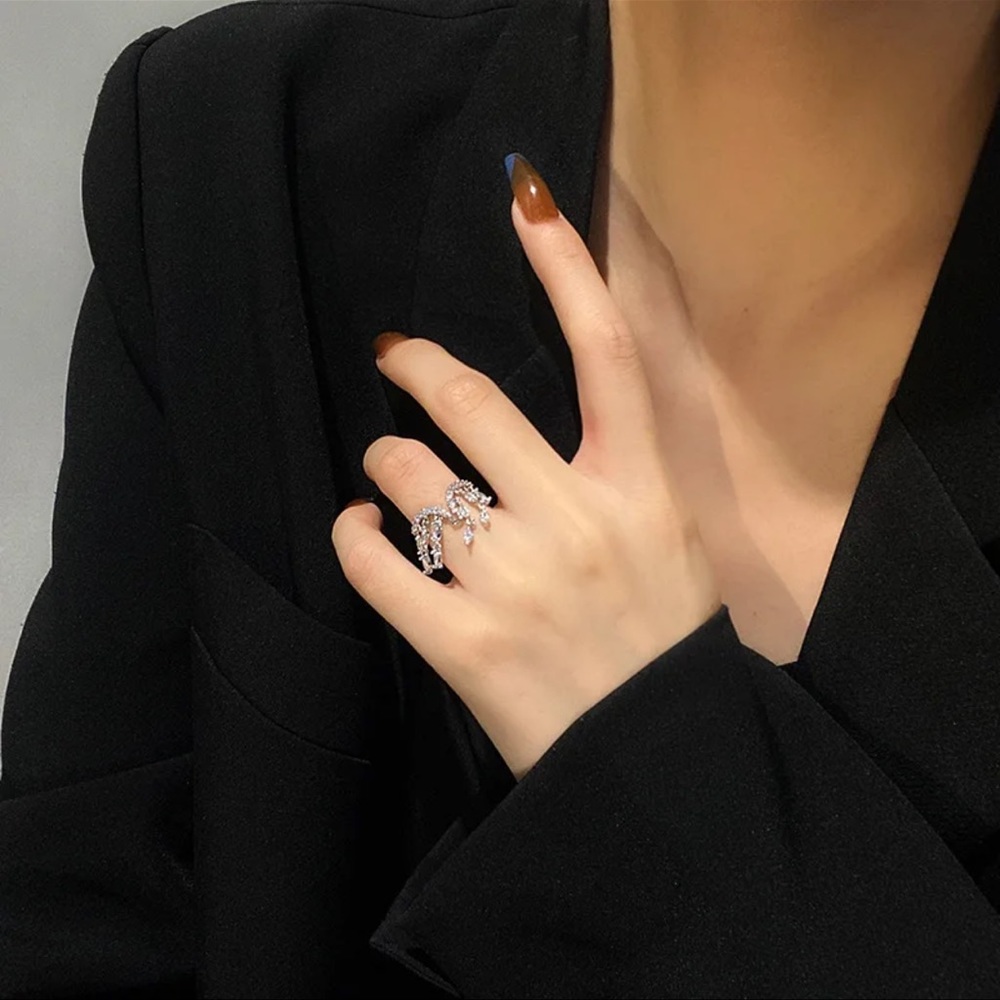 Beautiful Tassel Ring - Picture 2 of 5